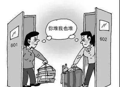 关于小区楼道堆放杂物的安全隐患及法律责任（附法律条文）