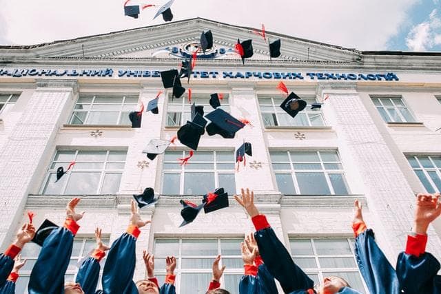 职高退学了还能再上吗？退学后如何重新继续学业？