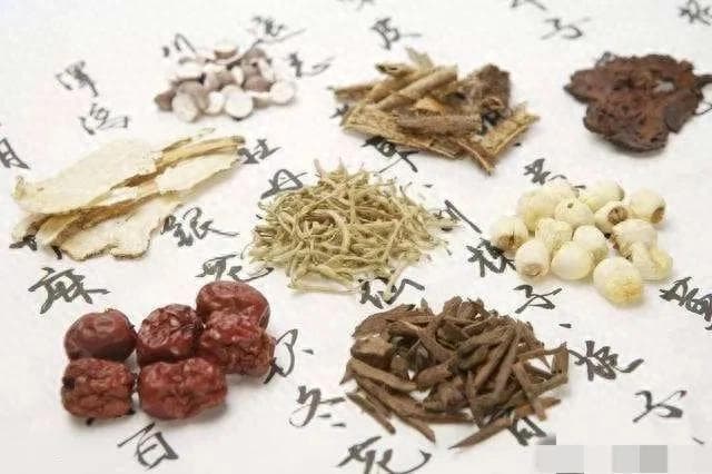 清代医家王清任：通窍活血汤通头面七（耳、舌、眼、鼻、口）