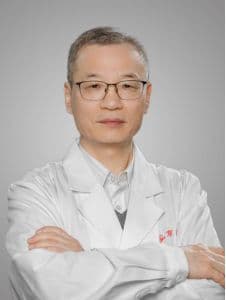 风湿病专家王义军：中医为本，守三十年初心