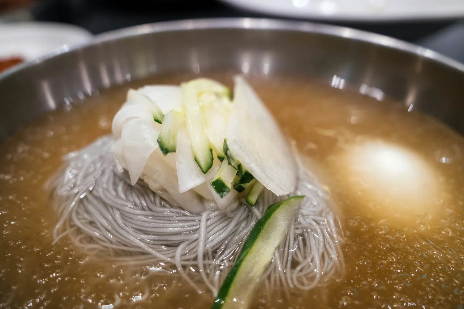 延吉冰雪季必打卡：冷面与泡菜