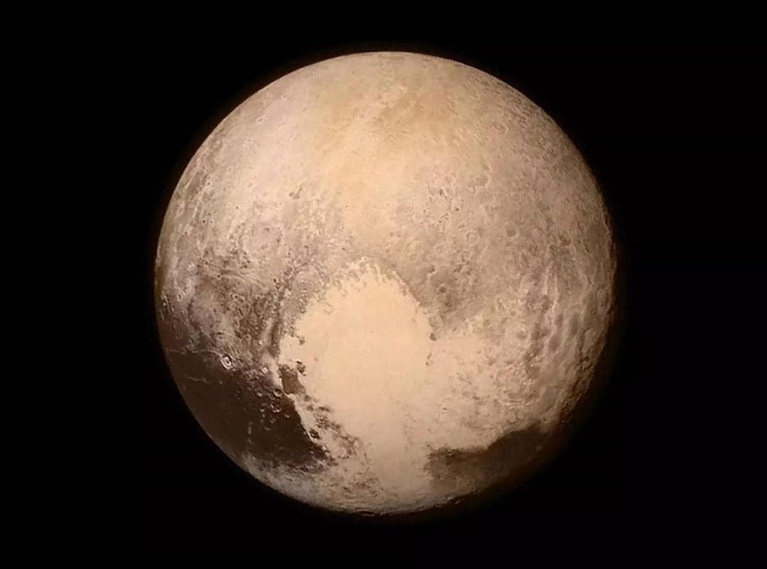 冥王星：太阳系中最孤独的矮行星