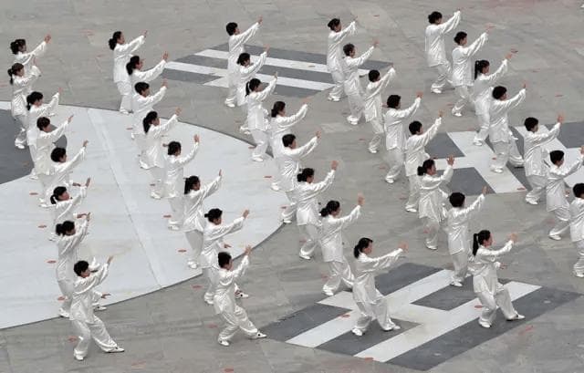 身动心静太极拳 练习可分三阶段