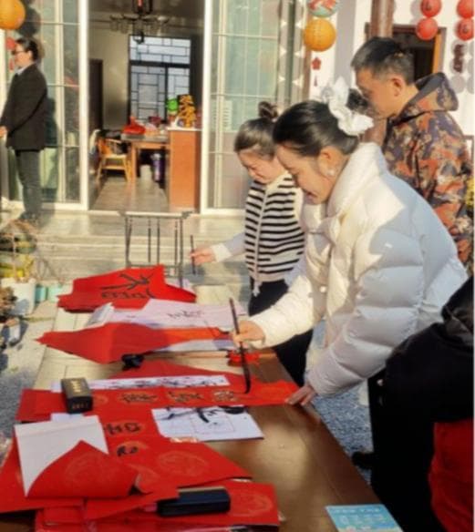 宾阳新春写春联：书法技艺大比拼