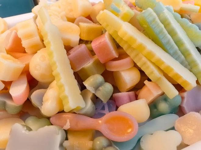 不要买！不要吃！网红零食“蜡瓶糖”存在多重安全隐患