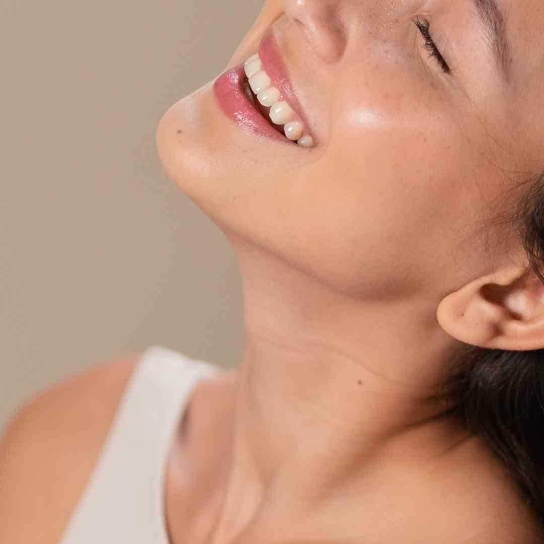 神经酰胺：保护与修復肌肤屏障的关键成分