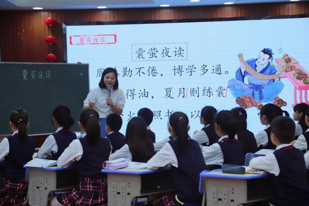 长沙民政职院校友黄玲获教育部“部级精品课”奖