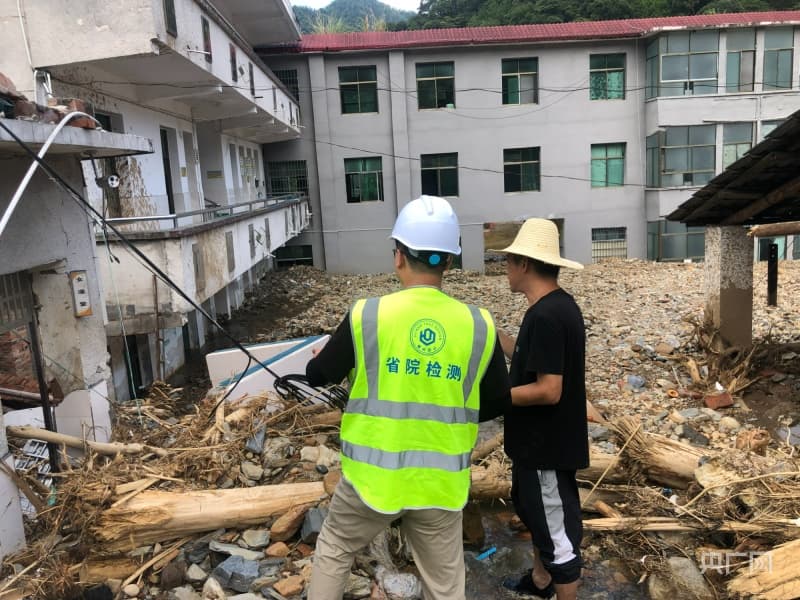 郴州对灾区农村房屋开展安全应急评估