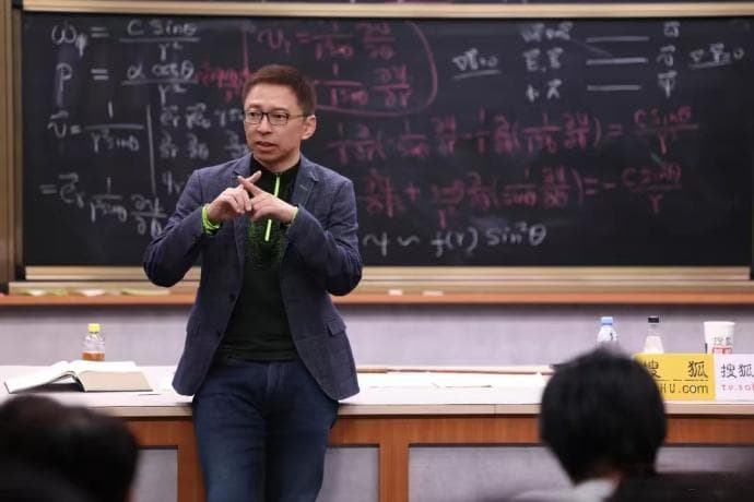 力挺张兰，张朝阳走不出流量迷宫