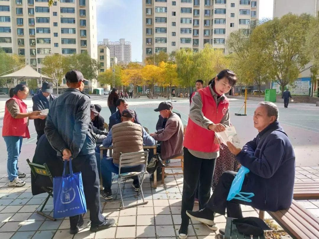医保宣传 “面对面”，惠民政策“心连心”