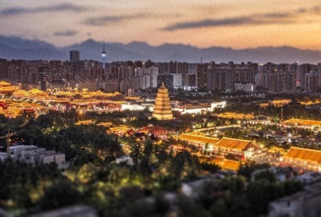 西安为什么会这么火？深度解析古都魅力，带你领略独特风情！