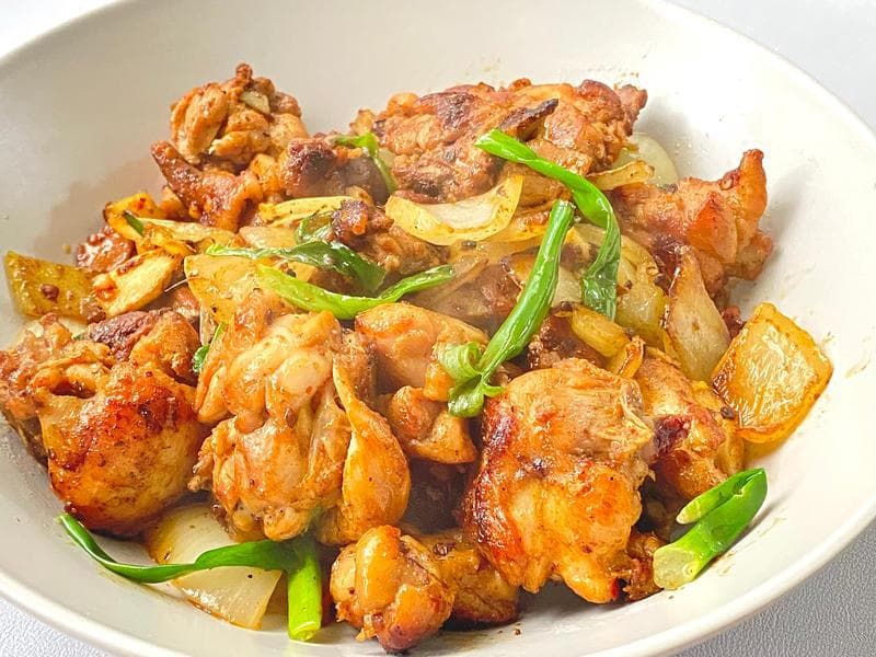 年夜饭新花样：椒盐鸡块&青椒蒜子炒肉