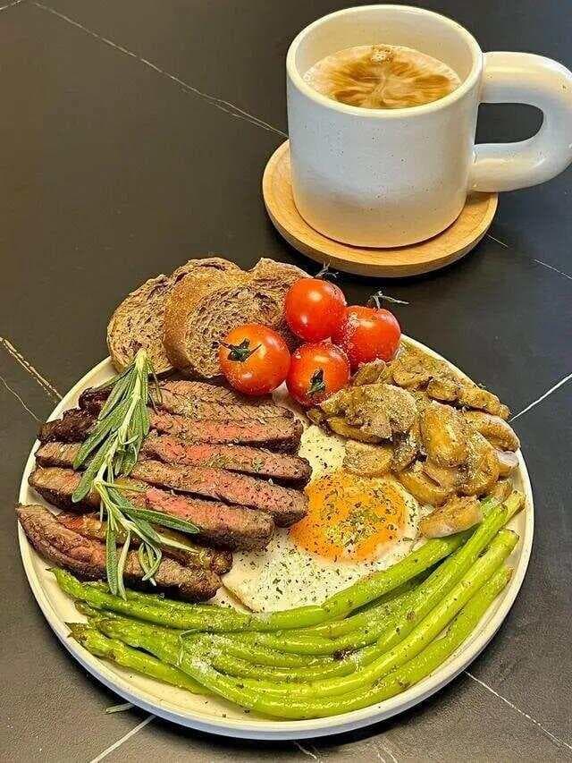 香煎迷迭香牛排：圣诞必备的餐桌“天花板”美食