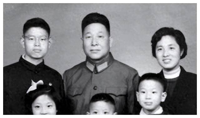 王健林岳父林连章：从富家子弟到开国大校的传奇人生
