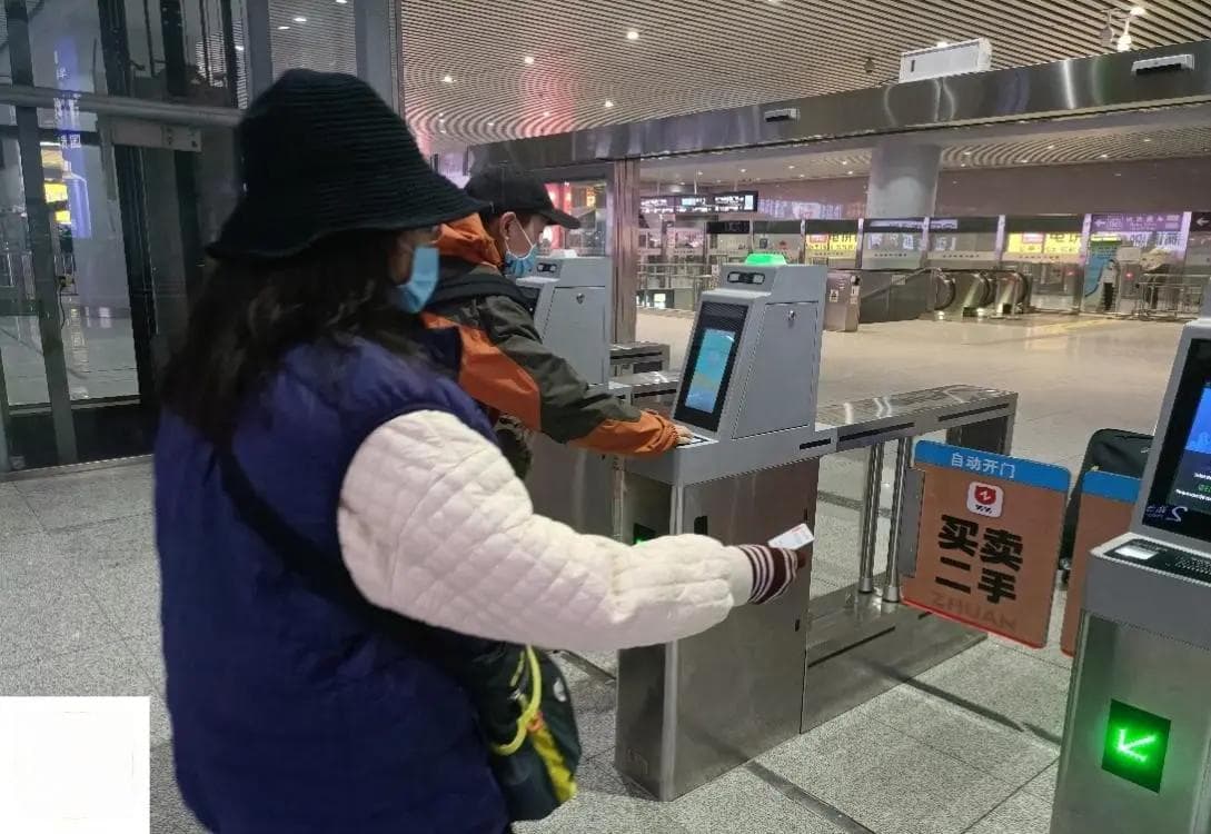 岁月如歌，铁路魂永驻——记退休铁路职工姚绍宾