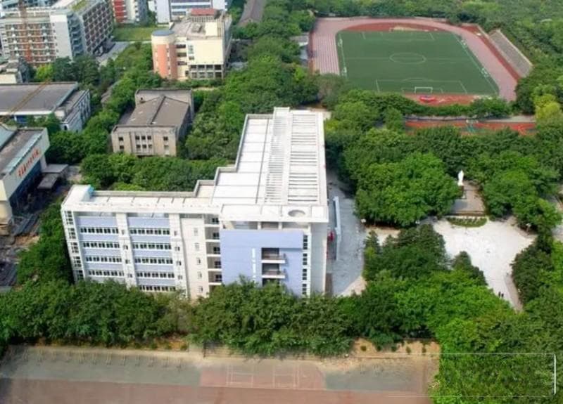 重庆市南开两江中学校怎么样、好不好