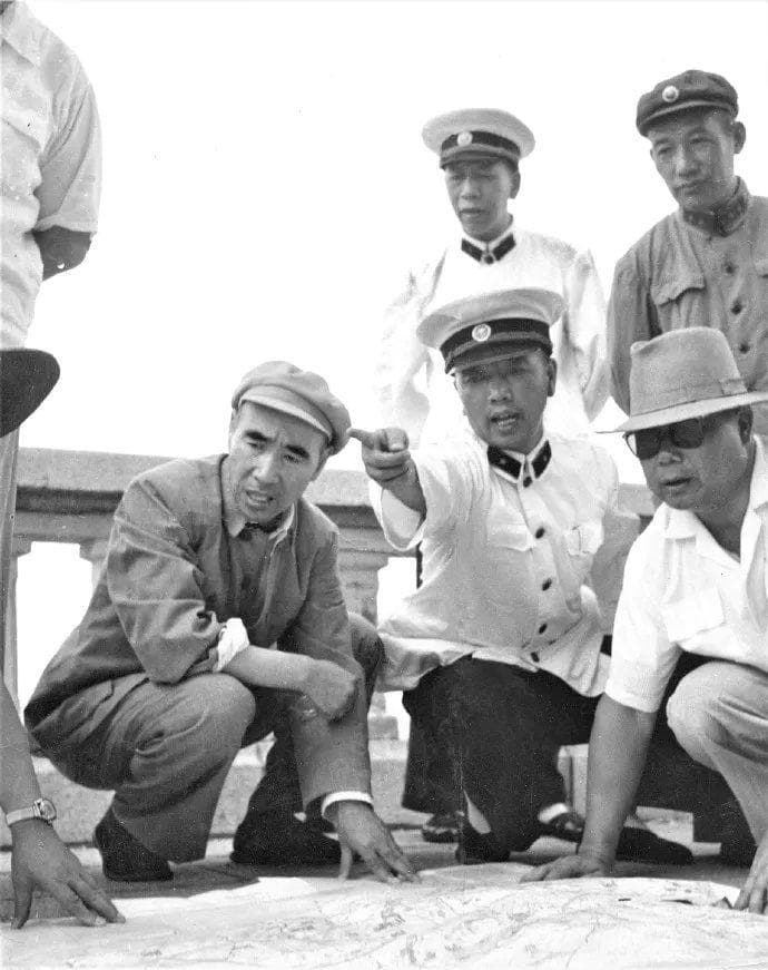 1946年，刘亚楼回国上任总参谋长，林彪一激动，亲自打破一个常规