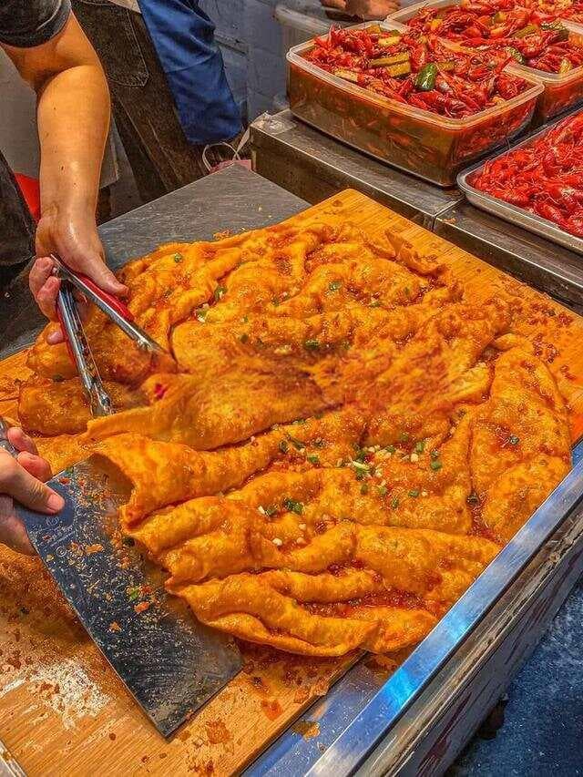 湖北十大特色小吃：从热干面到小龙虾，每一口都是地道荆楚味