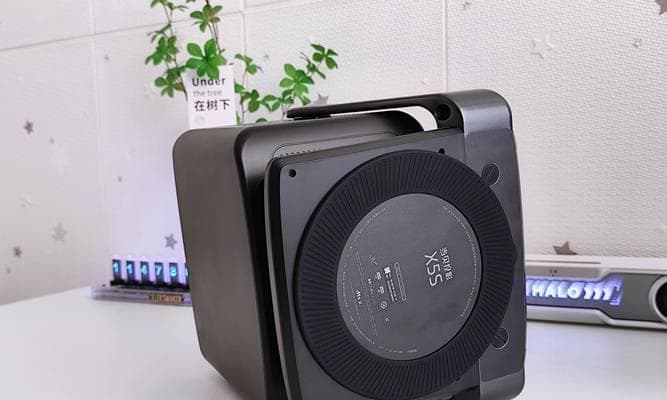 客厅如何正确放置投影仪？最佳位置和角度是什么？