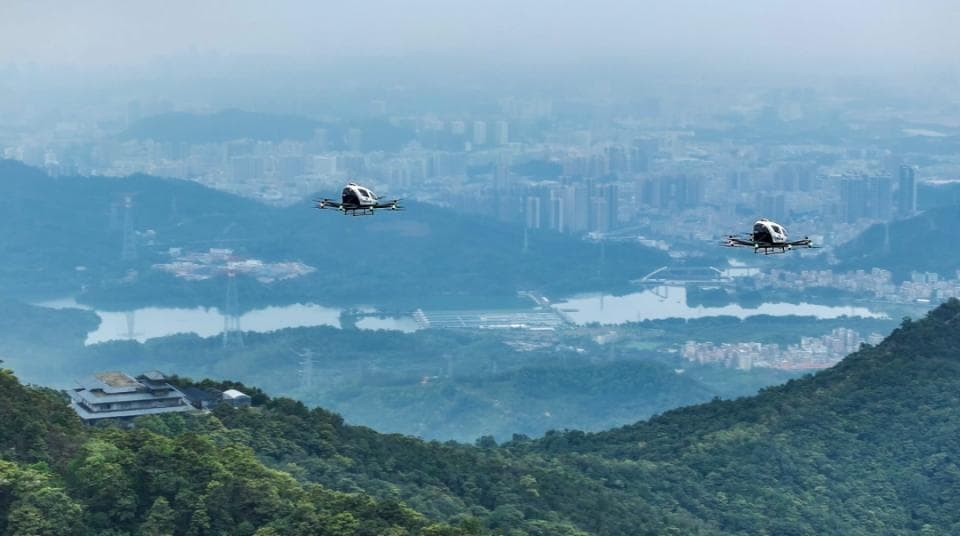 "无人机之都"深圳领航低空经济：从"造得起"到"管得好"