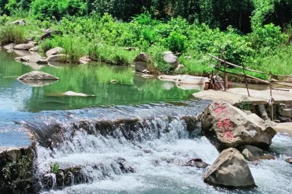 广东四会奇石河风景区：广东九寨沟的旅游攻略