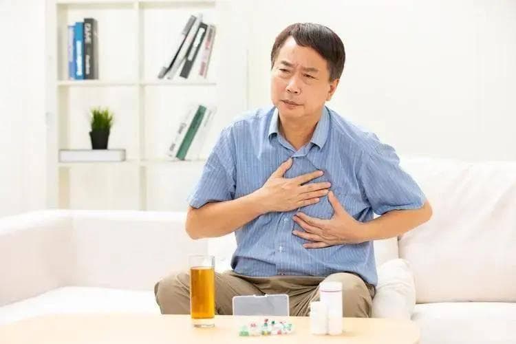 耳朵是冠心病的“放大镜”？忠告：耳朵若出现这3症状，尽早就医