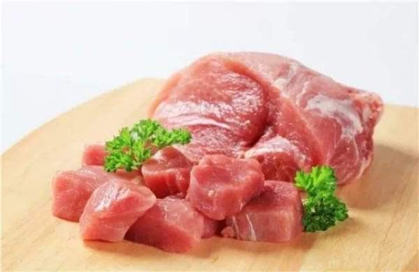 猪肉切开发绿怎么办？教你正确挑选新鲜猪肉