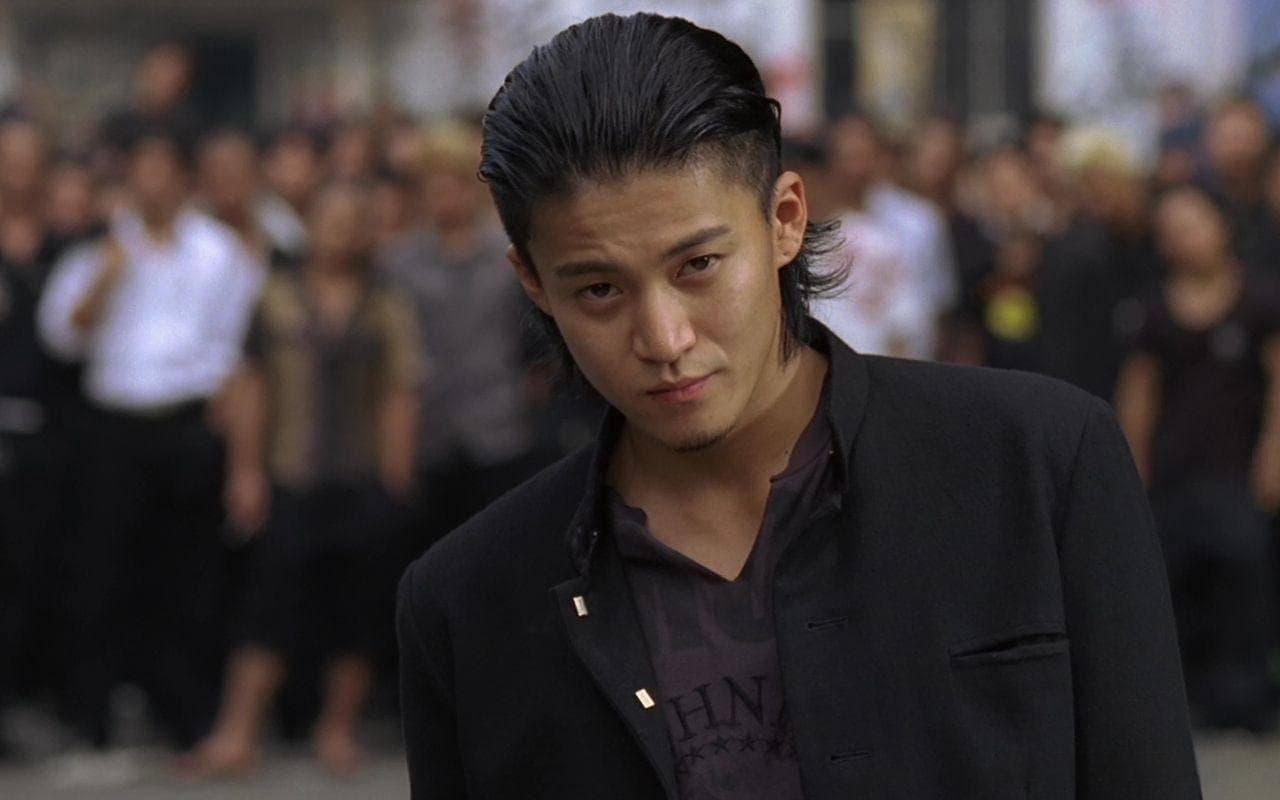 发胶、发蜡、发泥、定型喷雾的区别与选择指南