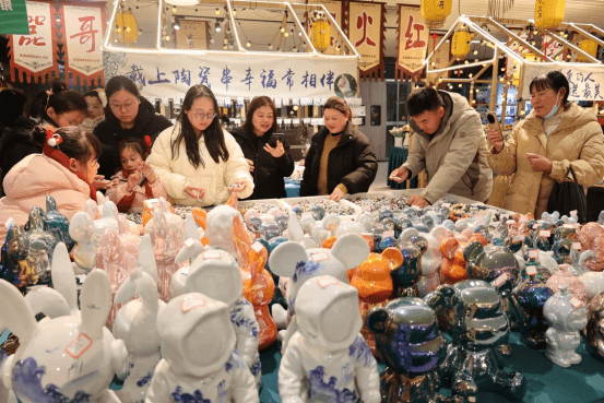 2025春节陶博城火爆的背后