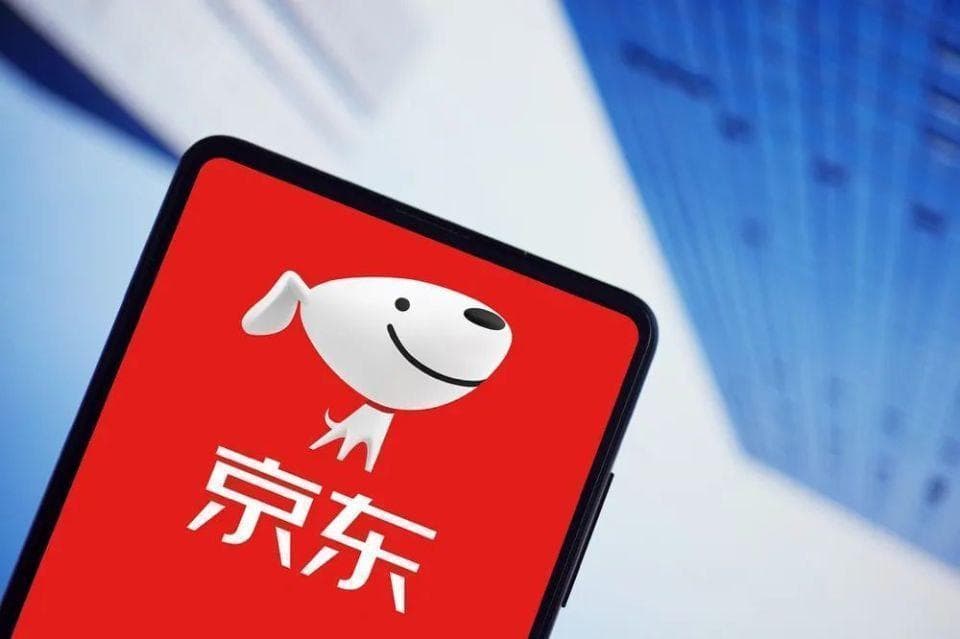 京东杨笠代言风波后，股价为何逆流而上？