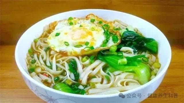 长期吃面条，健康秘诀还是隐形威胁？听医生细说其中奥秘
