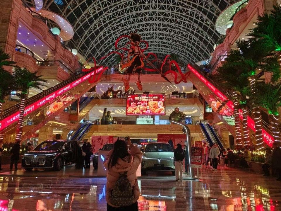 成都影院火热迎接“十年一遇”春节档：日均接待5000+人次，票房超1.78亿