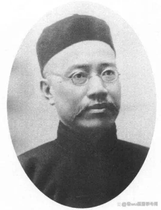 近代名人严复，经历了三个成长过程，才逐步形成爱国主义思想