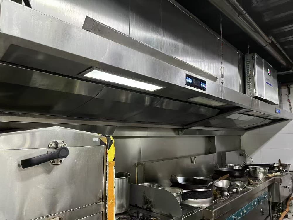 油烟净化器在大型食堂中的应用案例