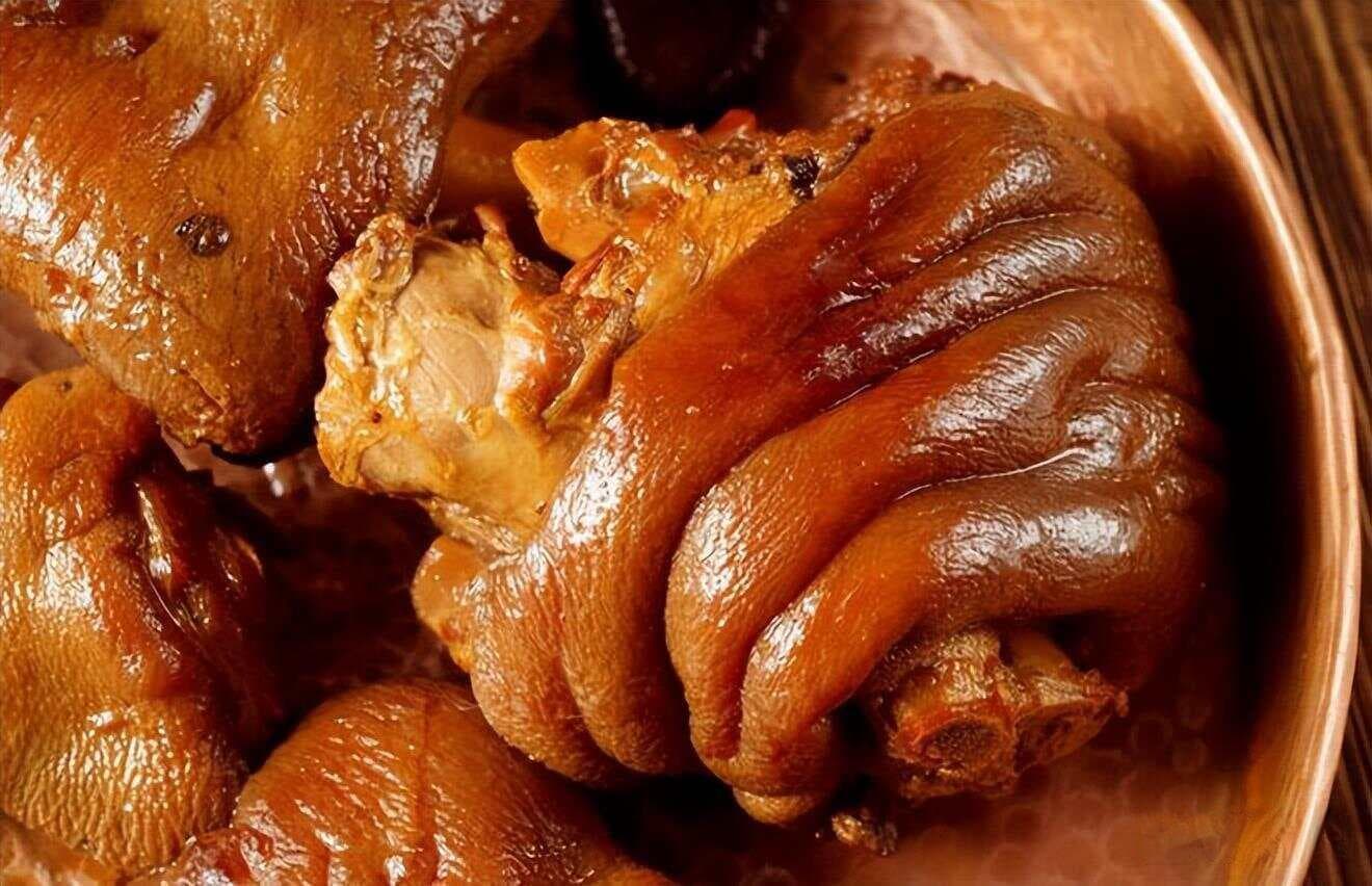 卤肉香料全攻略：五种香料让卤肉十里飘香，肉质更嫩滑