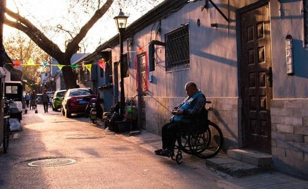 走进北京胡同：穿越千年历史，感受老北京的独特魅力与生活气息