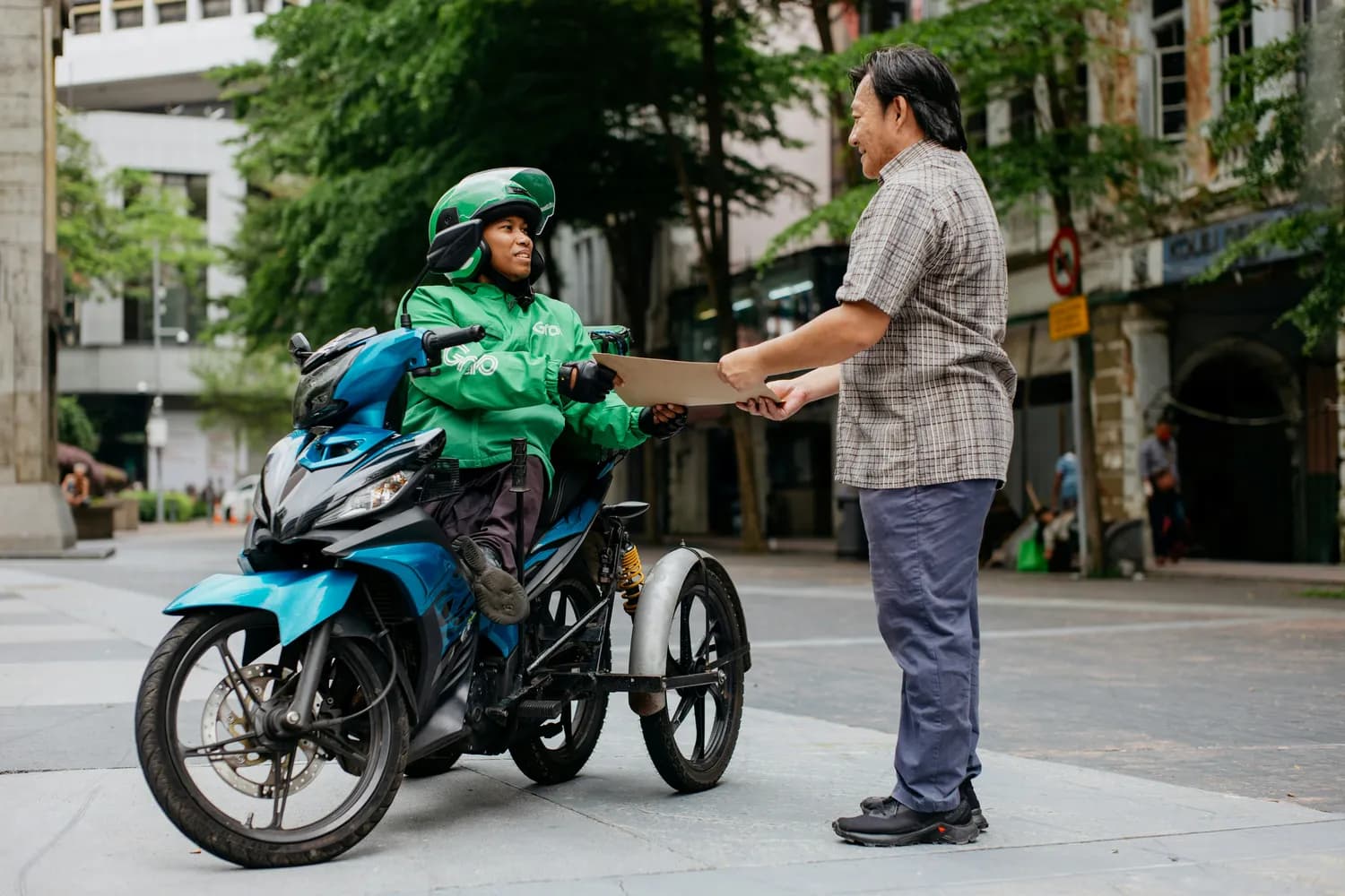 2024上海中考录取通知书发放时间及查询指南