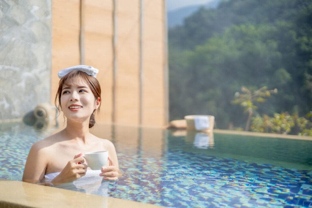 夏天泡温泉4大理由   暑气中的清凉养生之道