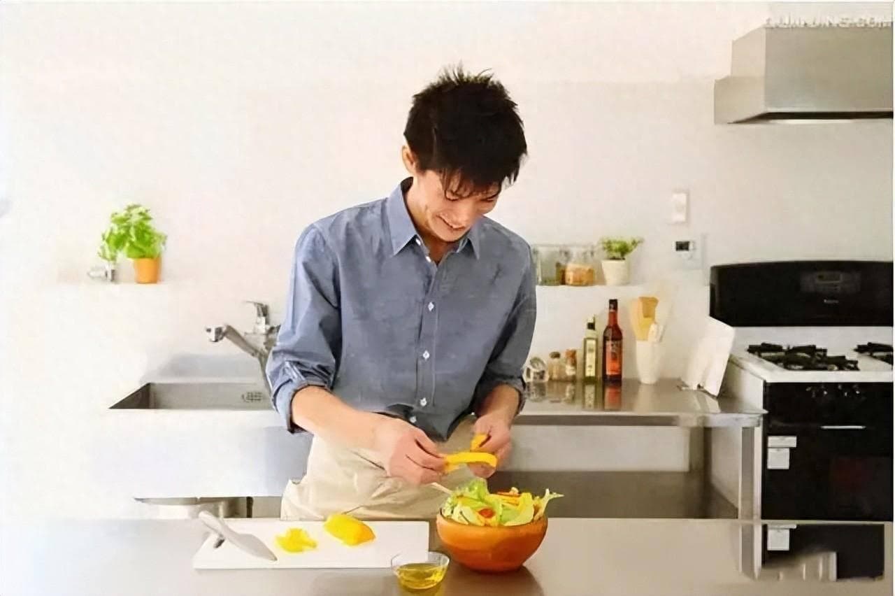揭秘喜欢做饭的男人：他们有哪些独特魅力？