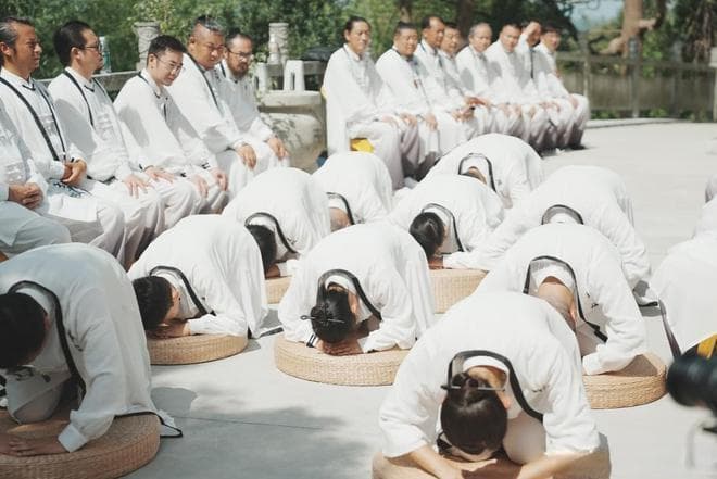 拜师礼仪详解：从敬茶到磕头，传统拜师仪式的完整流程