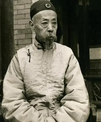奕劻：晚清第一贪，断送大清天下的罪人？