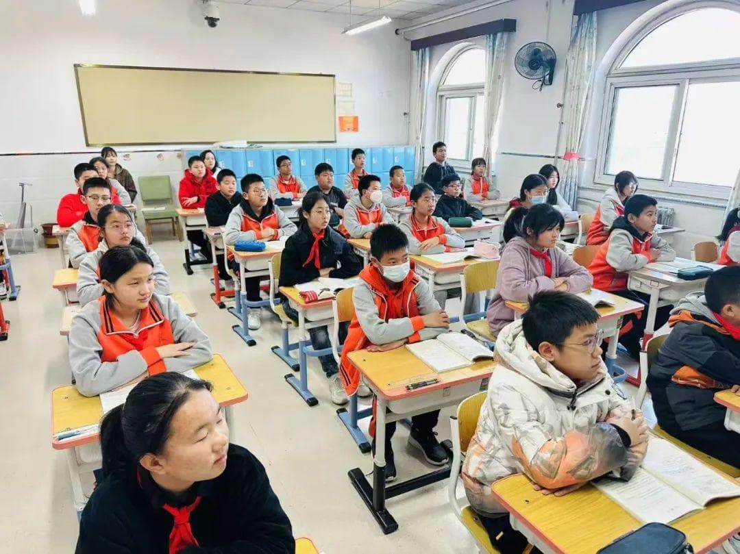 党政协同，赋能提质——密云区太师屯镇中心小学干部调研常态课