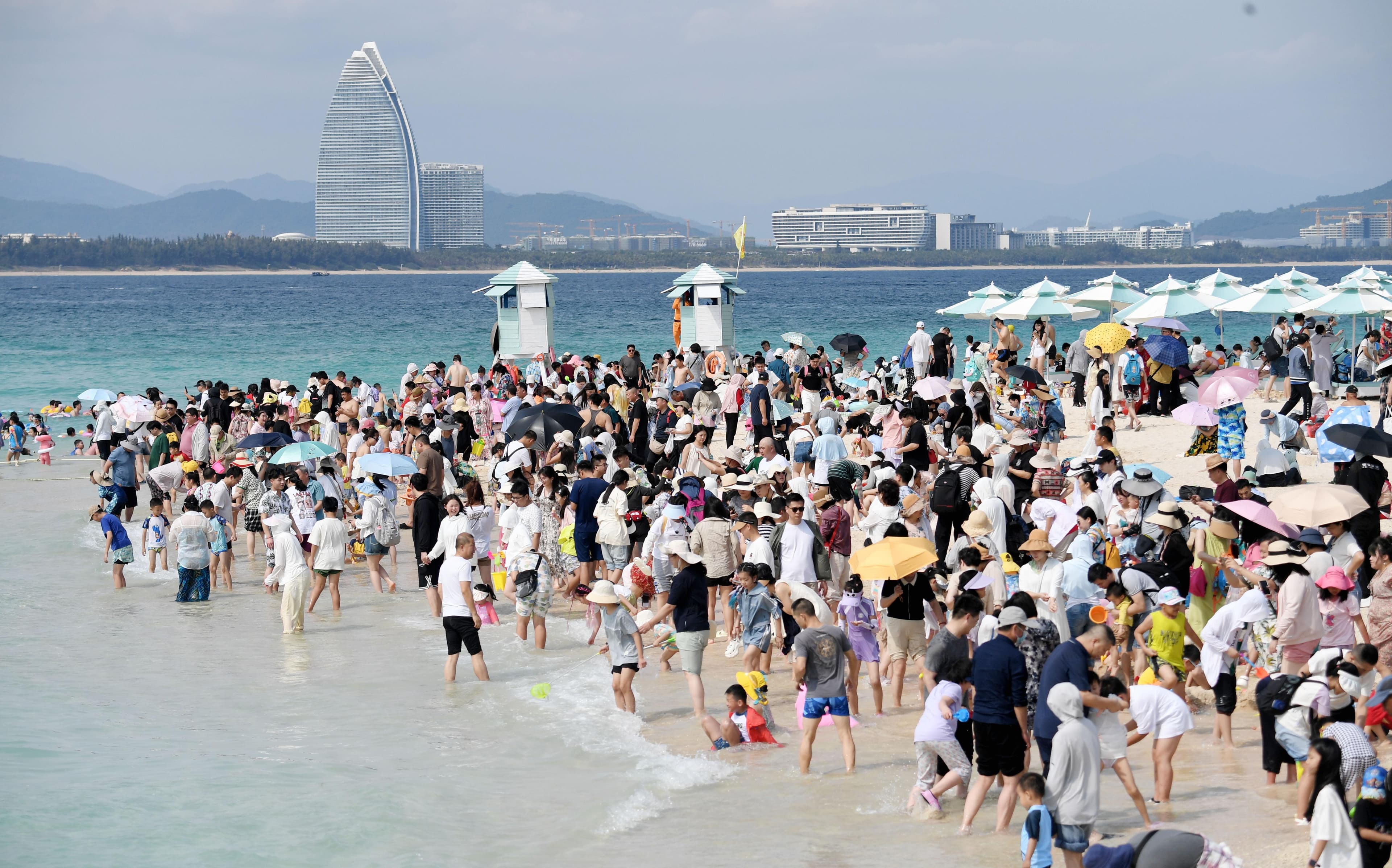 马上评｜海南旅游高峰出岛如何不再难