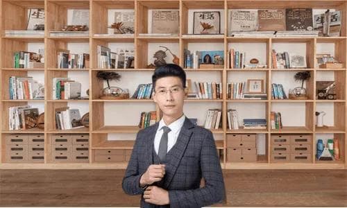 小学生暑假一天玩多久手机合适？专家老师教你如何科学平衡成长与娱乐