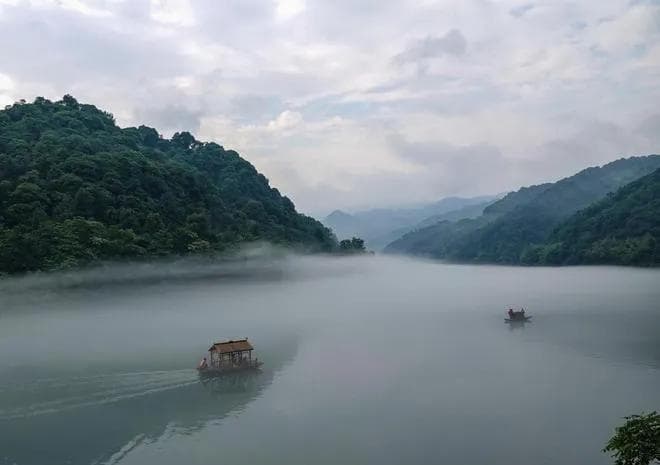 错过等一年！揭秘小东江最佳旅游时间，这份攻略让你玩转四季仙境