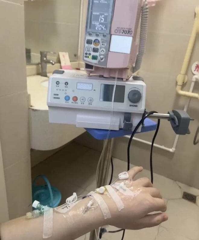 孕妇在列车上被行李箱砸伤！导致胎儿流产，责任归属成焦点