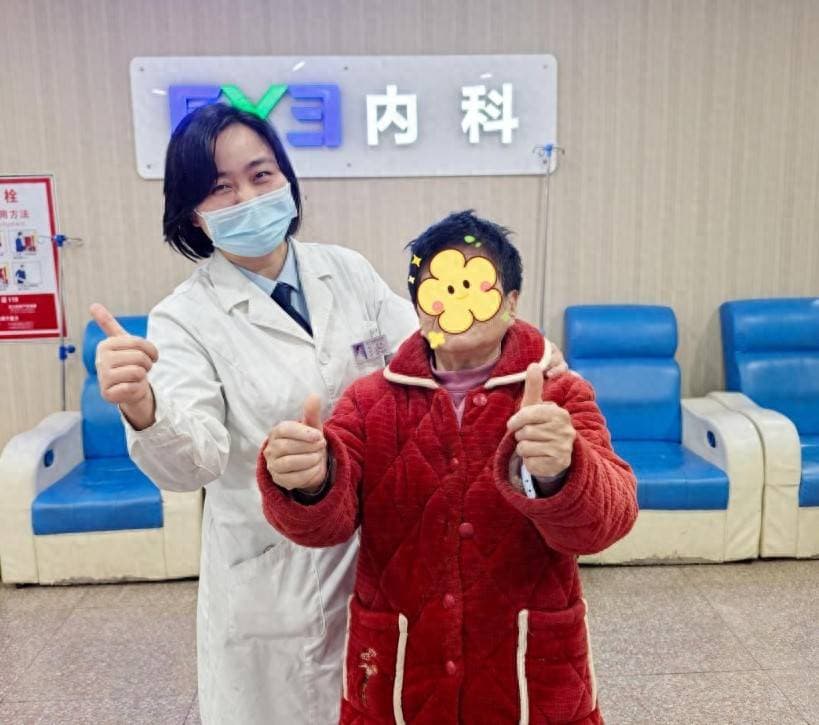 手指从“僵硬弯曲”到“灵活自如”，糖尿病阿姨跳舞致谢医护人员