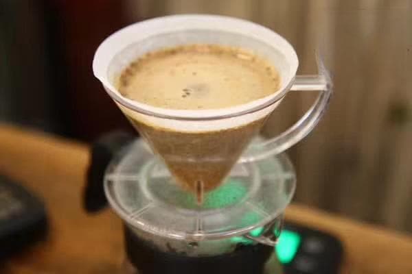 咖啡冲煮探究：适合冲泡咖啡的水质 不同的水对咖啡的影响