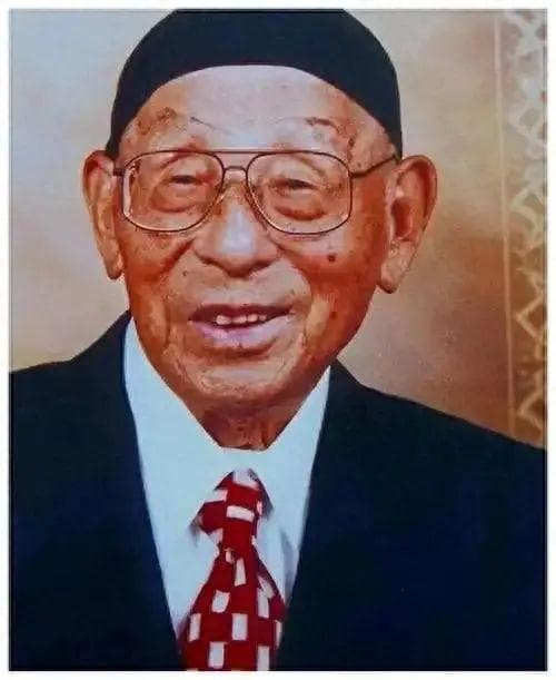 张学良：死前生活奢靡，弥留之际被插管又被拔管，死时未留遗言？