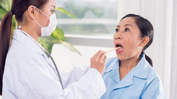 舌下白色小颗粒的可能原因及应对方法